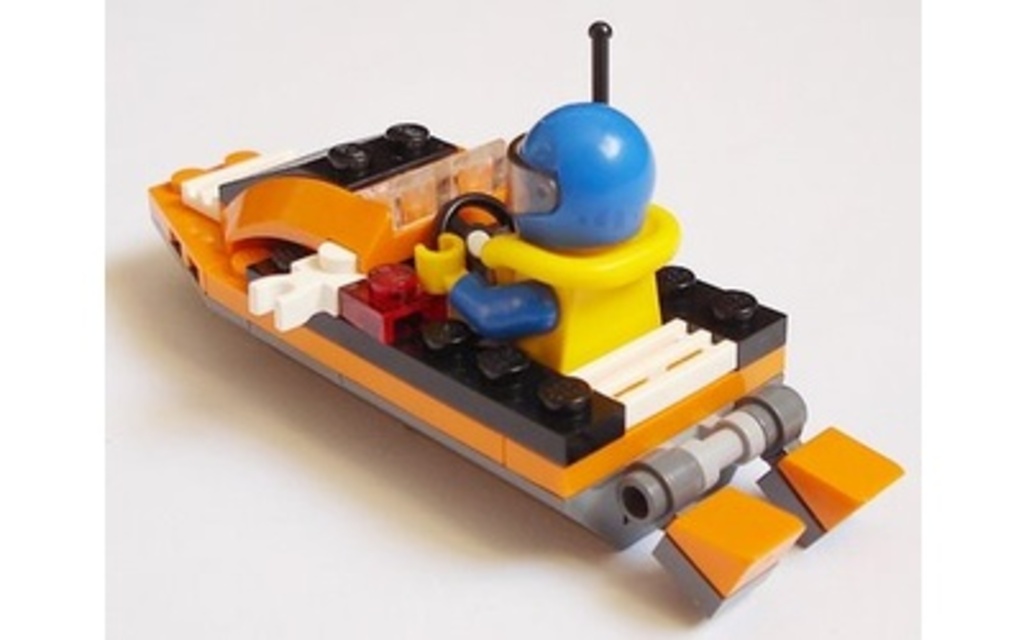  4898